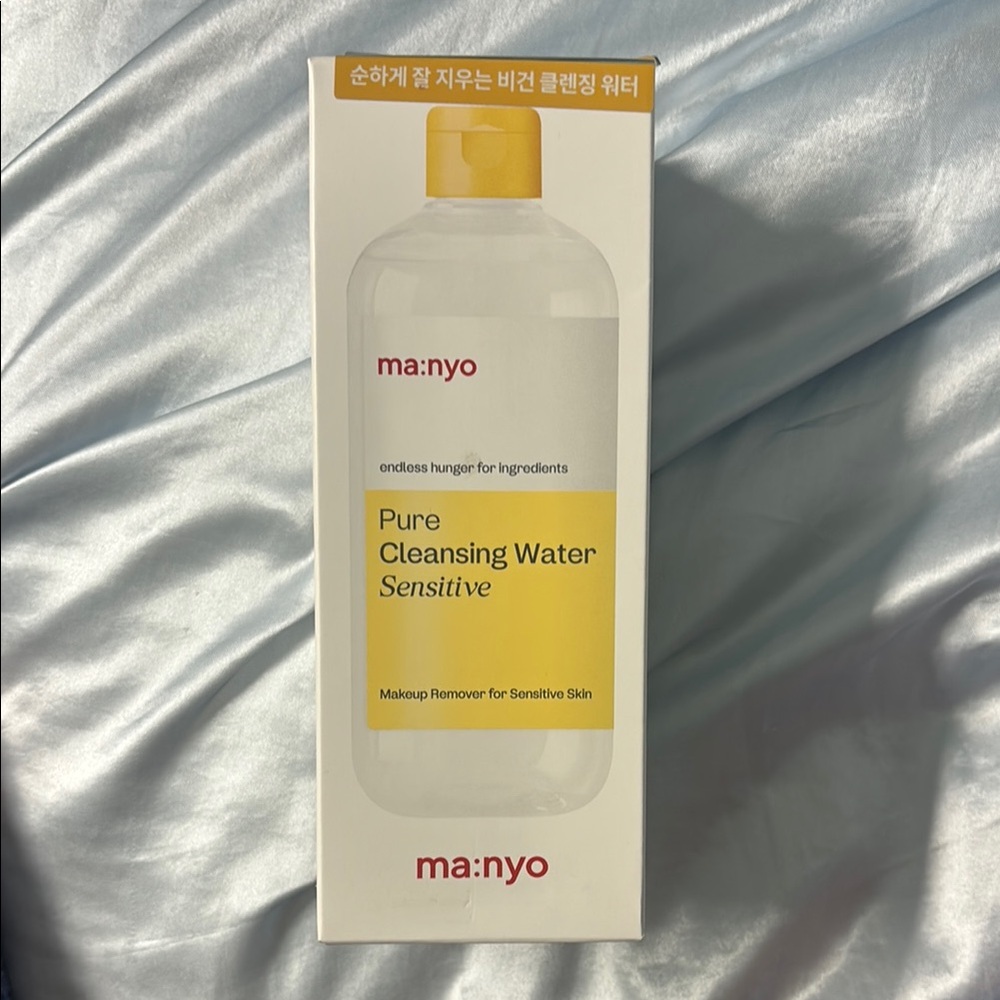 ma:nyo Pure Cleansing Water Sensitive - 500ml